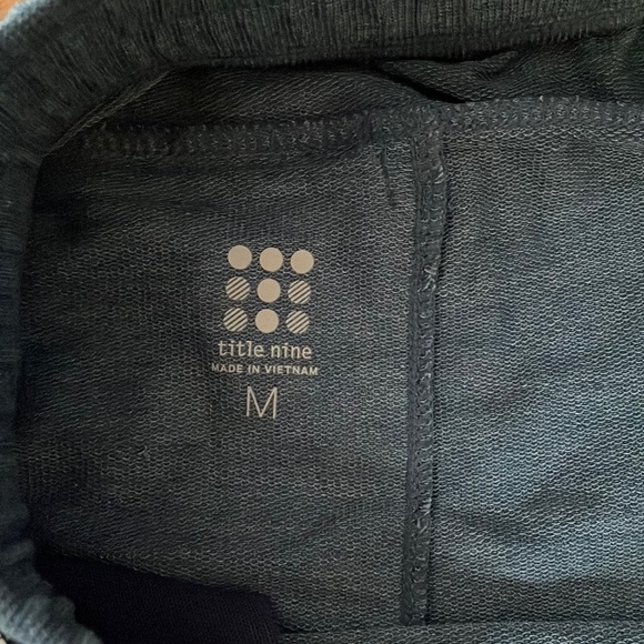 Title Nine Skirt Size Medium - Picture 4 of 8